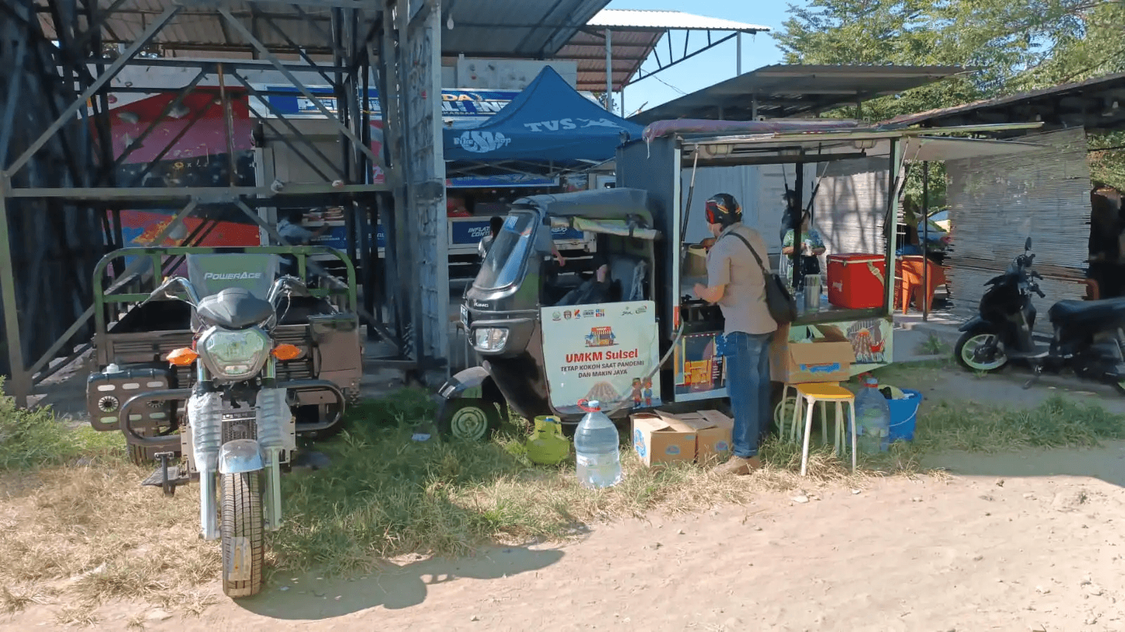 PowerAce di Pasar Murah Makassar: Roda Tiga sebagai Gerai Usaha Bergerak